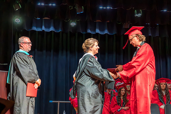 062824-onePhoto-Classof2024Graduate07a