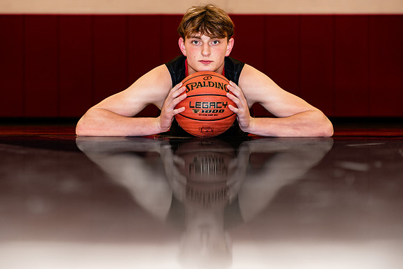 101124-Joey-ClassOf2025-onePhoto-09