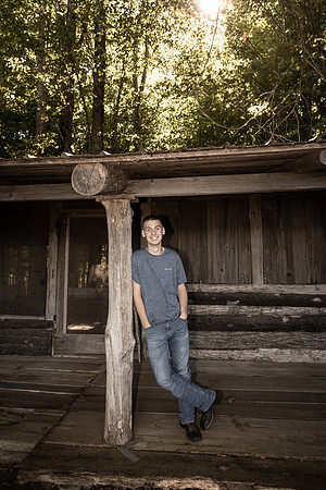 100524-Leland-ClassOf2025-onePhoto-16