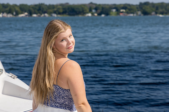 082724-Amanda-ClassOf2025-onePhoto-07