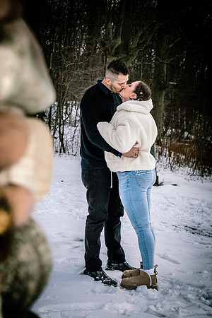 AlleyAndIvan-241227-onePhoto-04