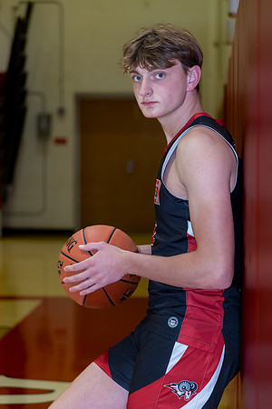 101124-Joey-ClassOf2025-onePhoto-06