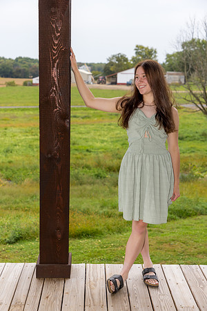 091824-Emily-ClassOf2025-onePhoto-01